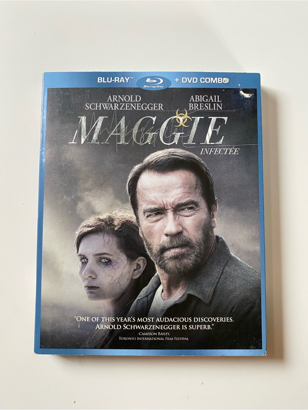 MAGGIE (Blu-ray + DVD w/ Slipcover, 2015) Arnold Schwarzenegger Abigail Breslin